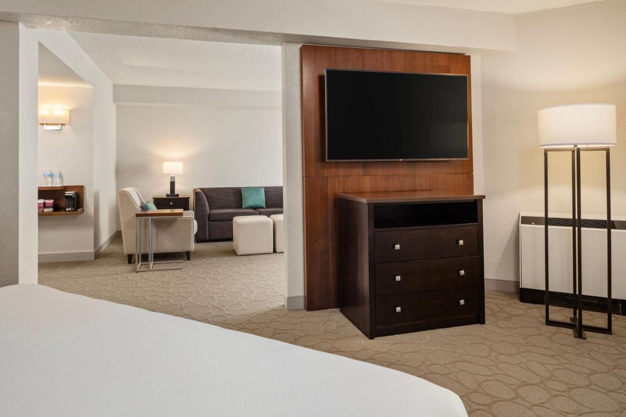 Delta Hotels By Marriott Minneapolis Northeast מראה חיצוני תמונה