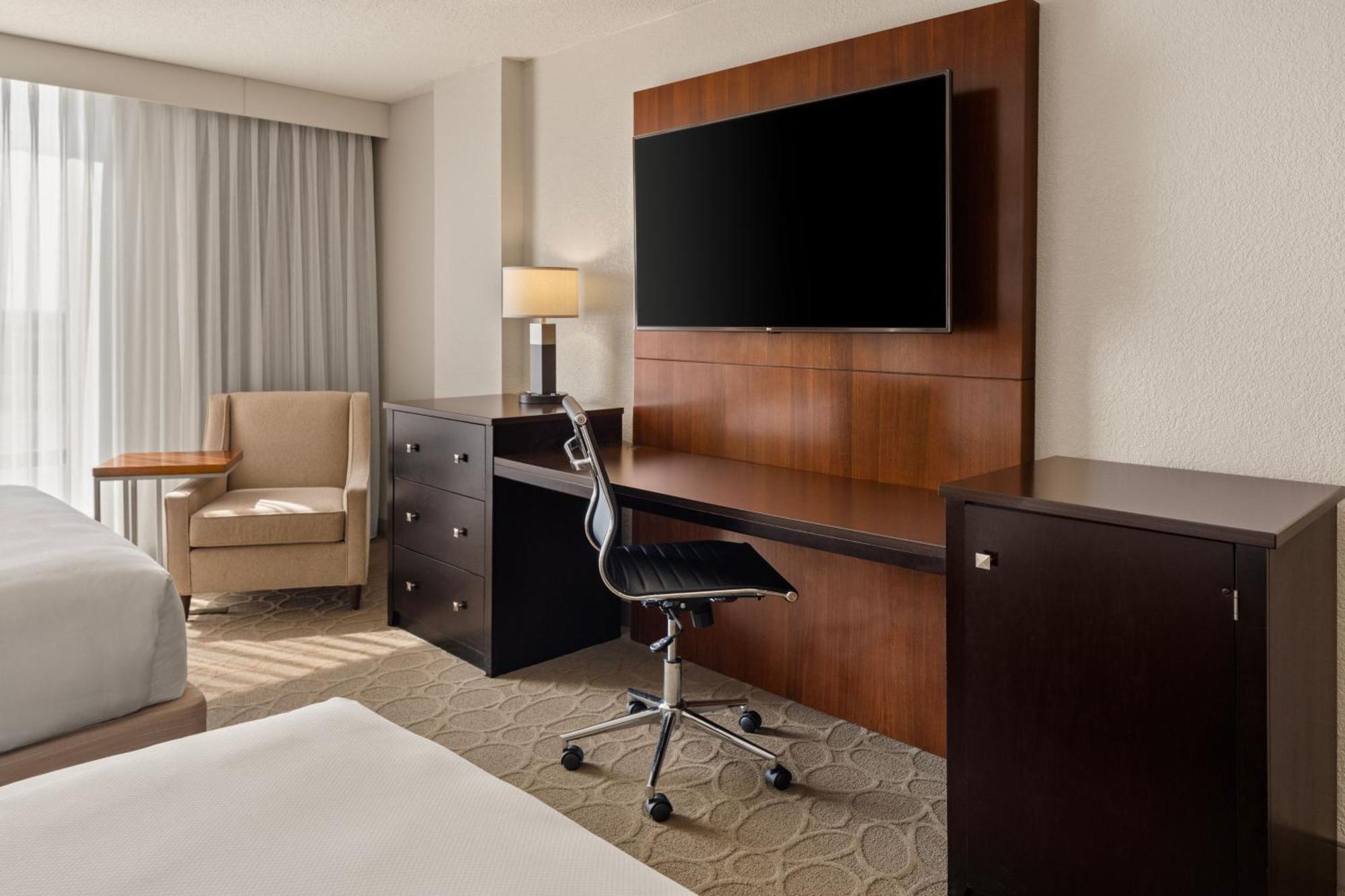 Delta Hotels By Marriott Minneapolis Northeast מראה חיצוני תמונה