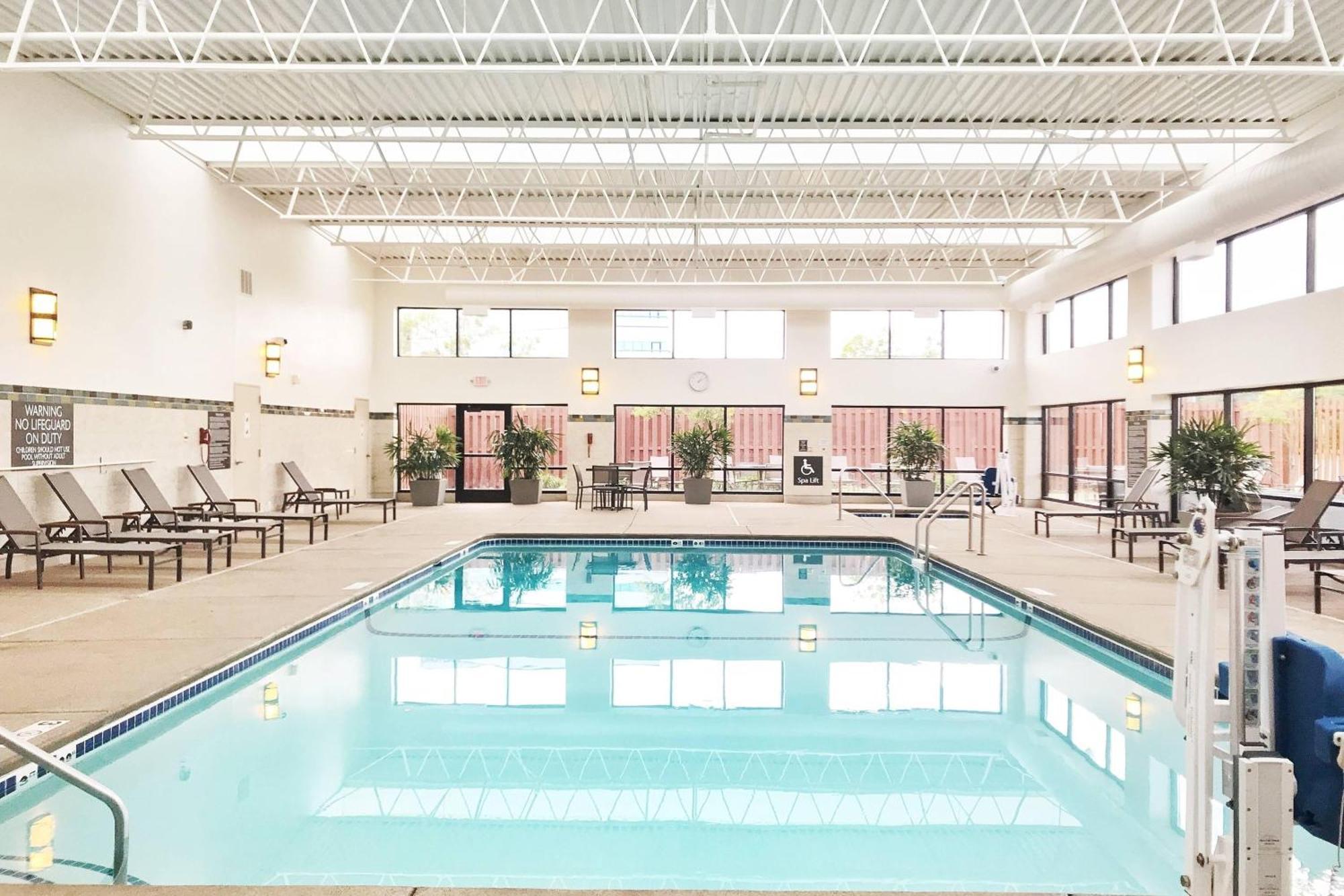 Delta Hotels By Marriott Minneapolis Northeast מראה חיצוני תמונה