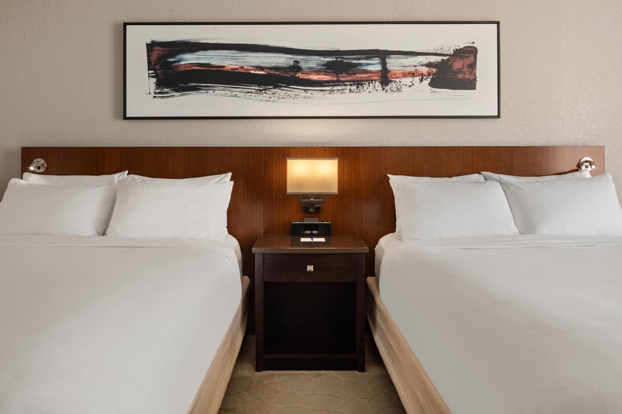 Delta Hotels By Marriott Minneapolis Northeast מראה חיצוני תמונה