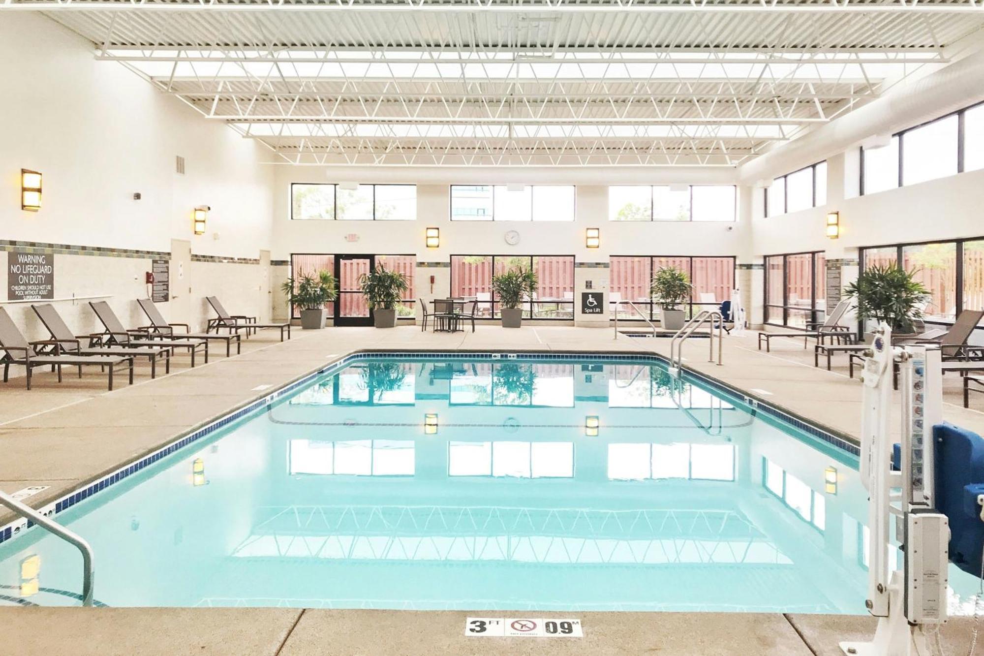 Delta Hotels By Marriott Minneapolis Northeast מראה חיצוני תמונה