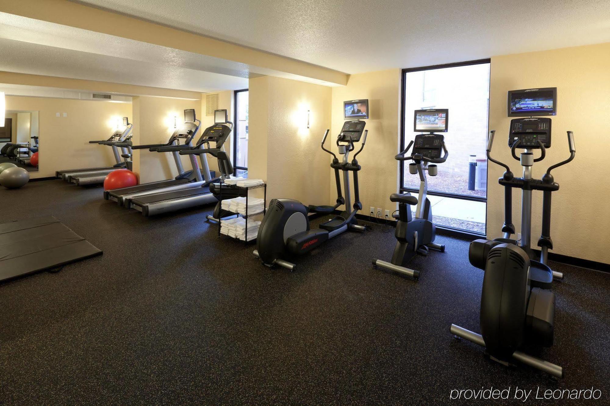 Delta Hotels By Marriott Minneapolis Northeast מראה חיצוני תמונה
